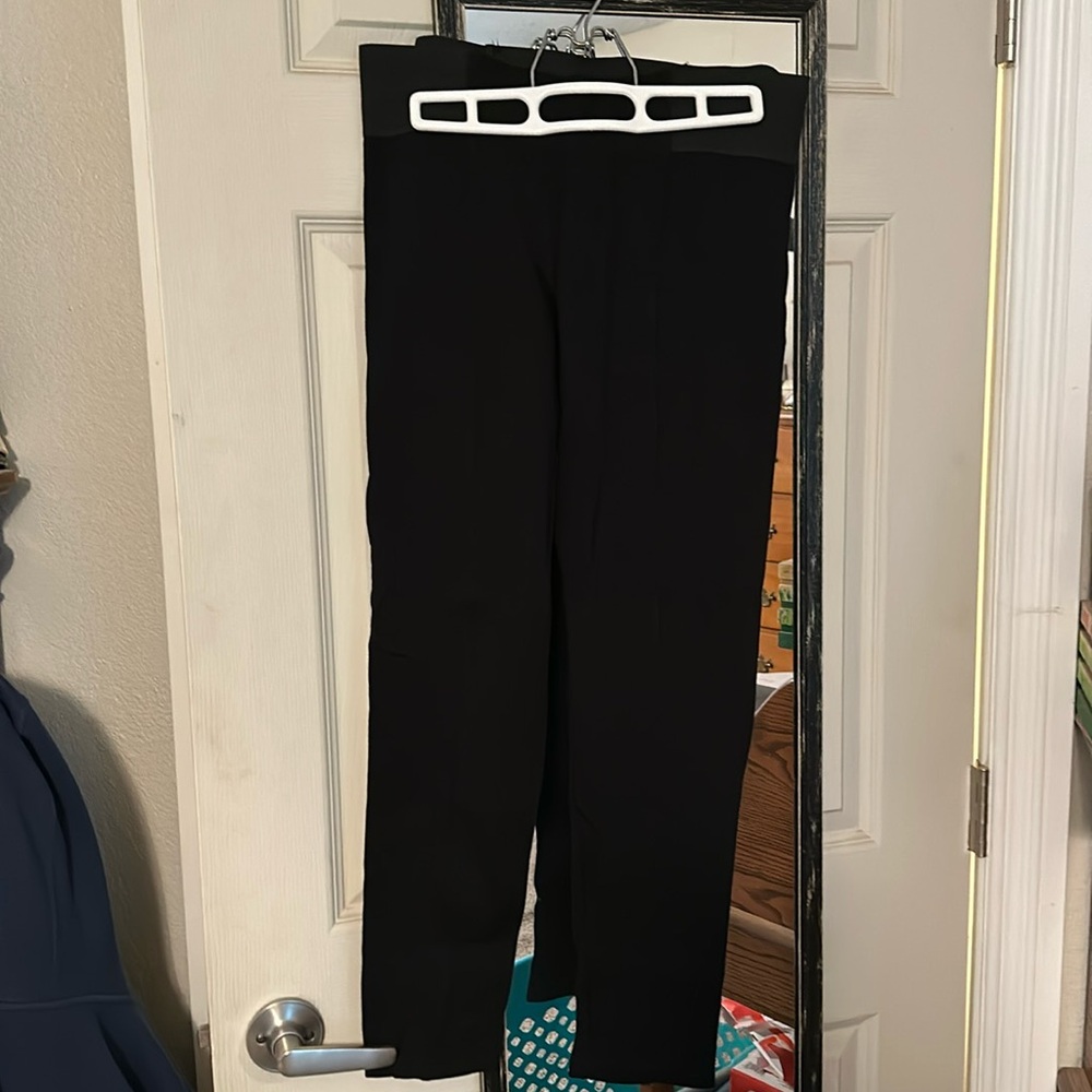 Black Vera Wang dress legging